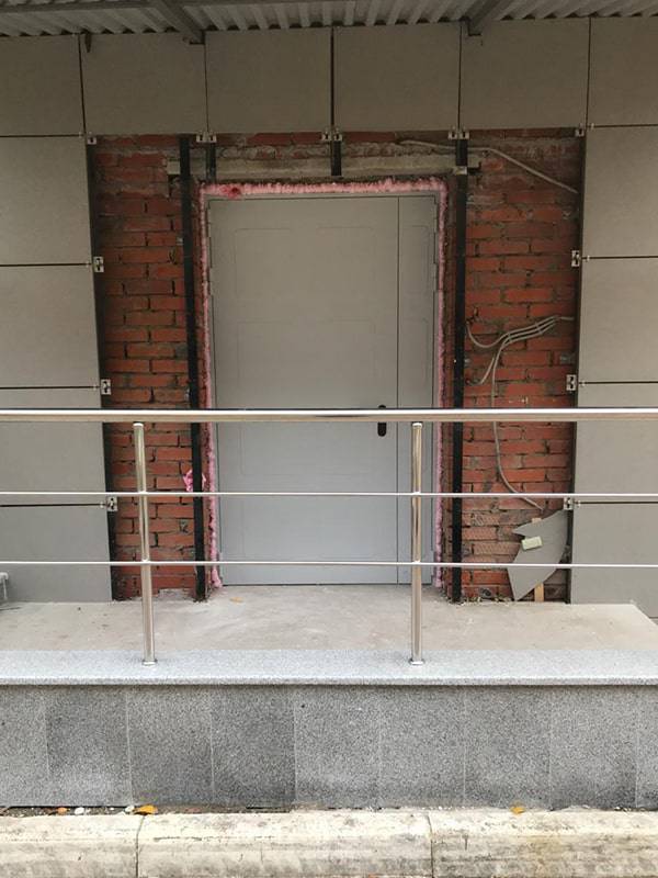 Дверь для ТЦ «Зигзаг» (Лобненская 4а) Дверь для ТЦ «Зигзаг» (Лобненская 4а)