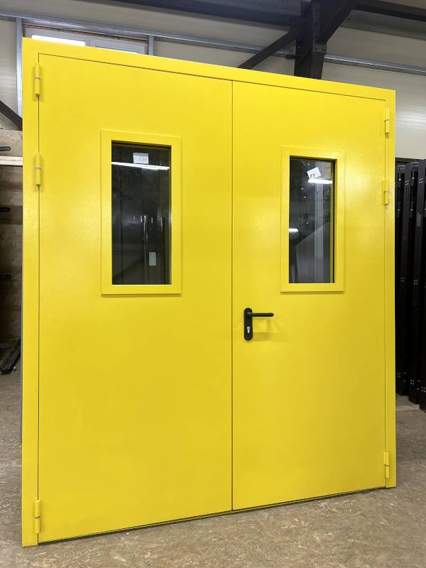 Дверь ДПМ(О)-02 желтого цвета