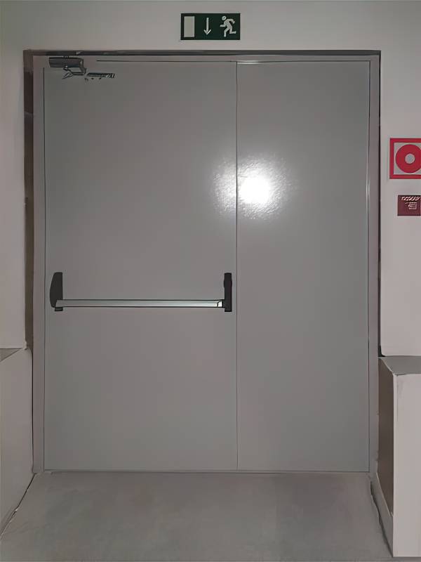 Двупольная дверь Антипаника для «Крокус Экспо» Двупольная дверь Антипаника для «Крокус Экспо»