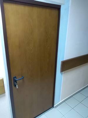 Огнеупорная дверь с МДФ, фото внутренней стороны Огнеупорная дверь с МДФ, фото внутренней стороны