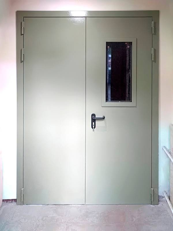 Огнеупорная дверь со стеклопакетом Огнеупорная дверь со стеклопакетом