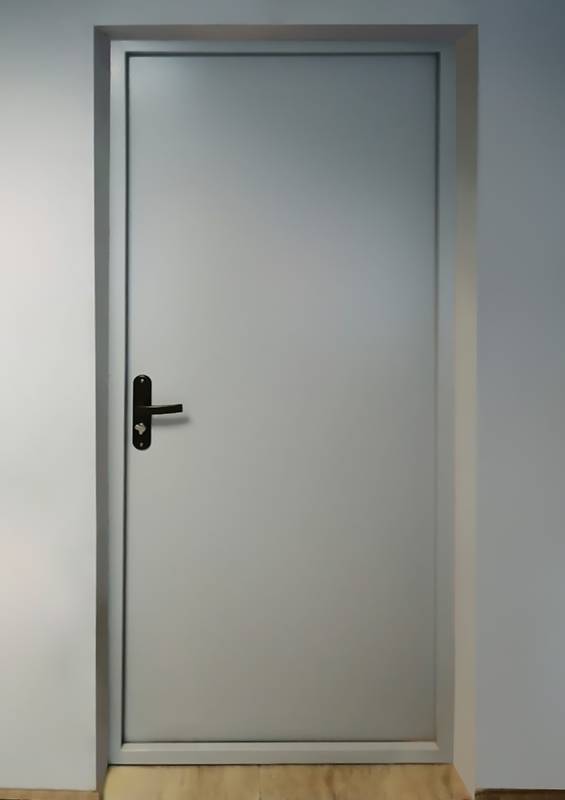 Техническая дверь с внутренней стороны (ул. Покровка, 41) Техническая дверь с внутренней стороны (ул. Покровка, 41)