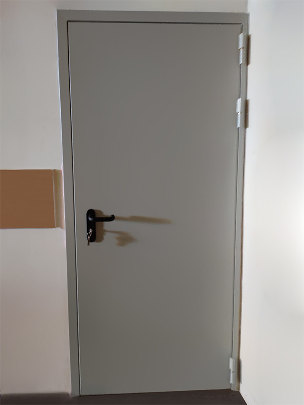 Огнестойкая глухая дверь Огнестойкая глухая дверь